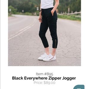 Women’s Zyia everywhere joggers. Black. Size small